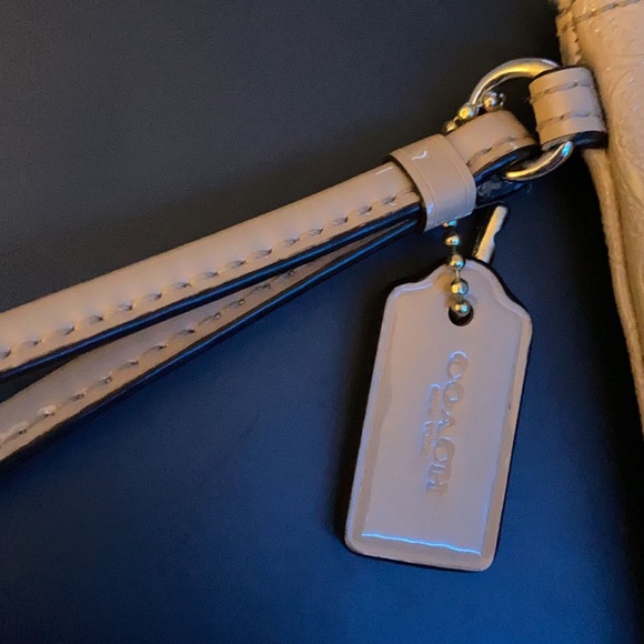 NEW COACH WALLET - Picture 6 of 8